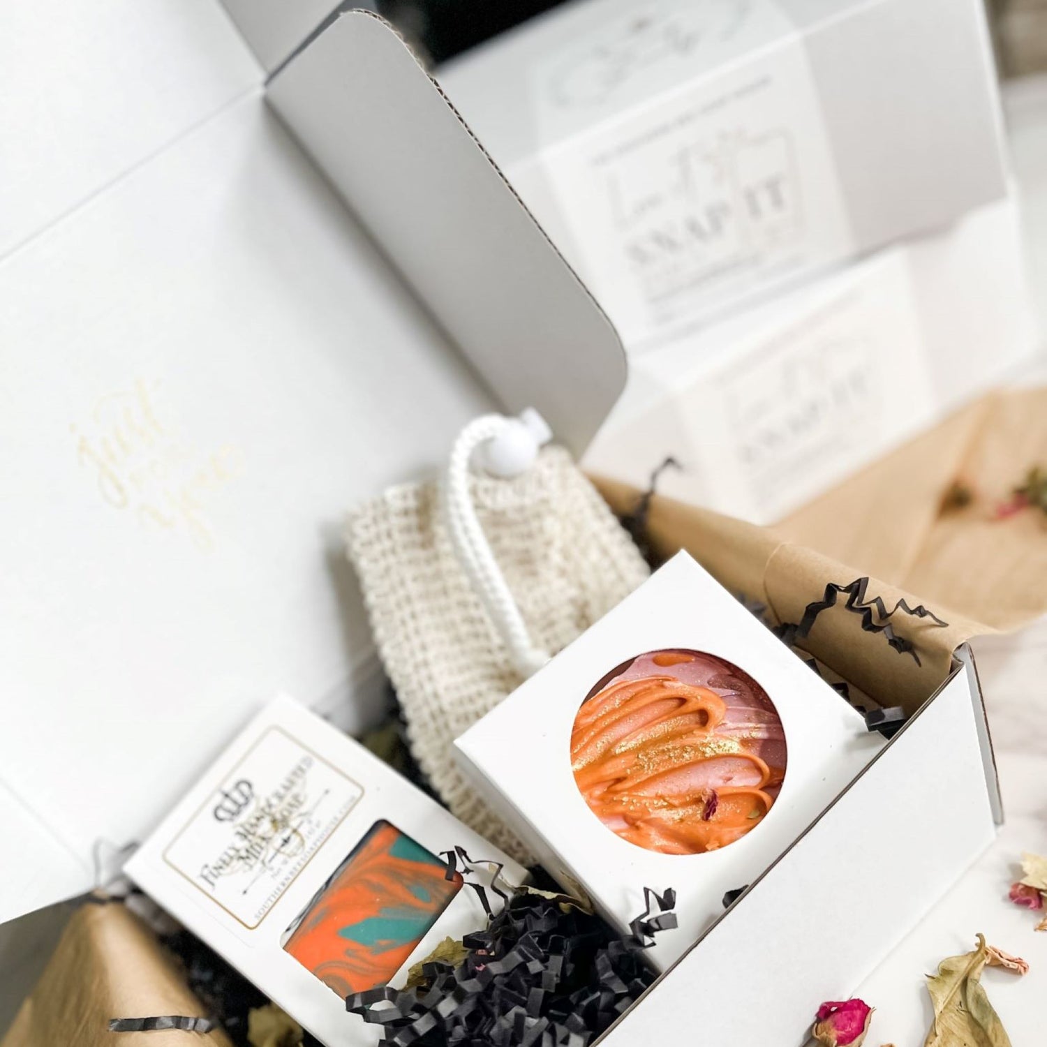 THE SOAP SOCIETY Subscription Box